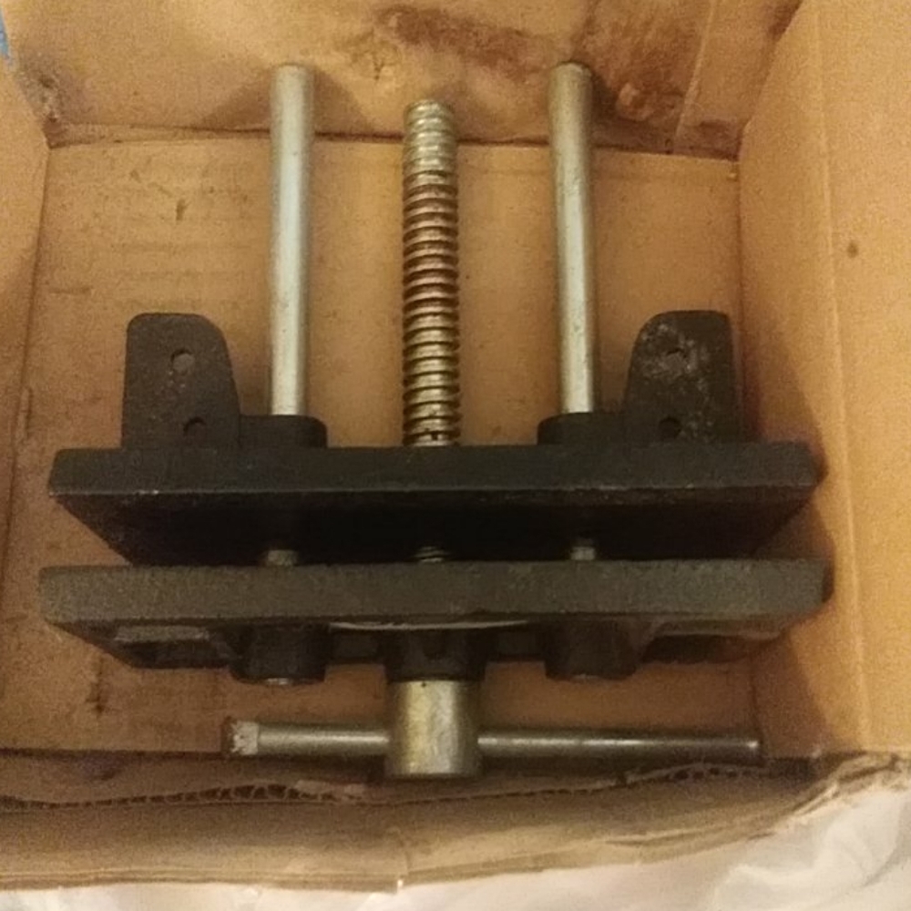 Oxwall 6-1/2" woodworking vise
